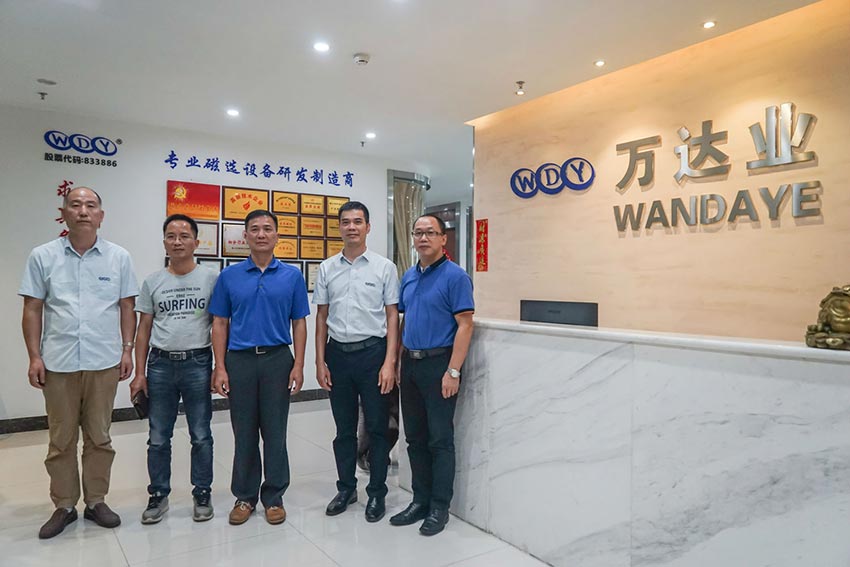  国家“固废资源化”重点专项专家组莅临榴莲AV舒服黄浏览合作开展环保项目工作